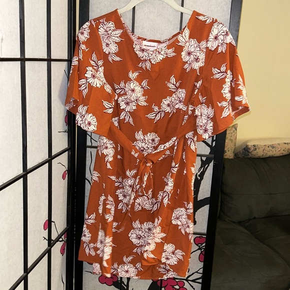Ingrid & Isabel Tops - New Isabel Maternity Top Short Sleeve Pullover Short Sleeve Tie Orange Floral